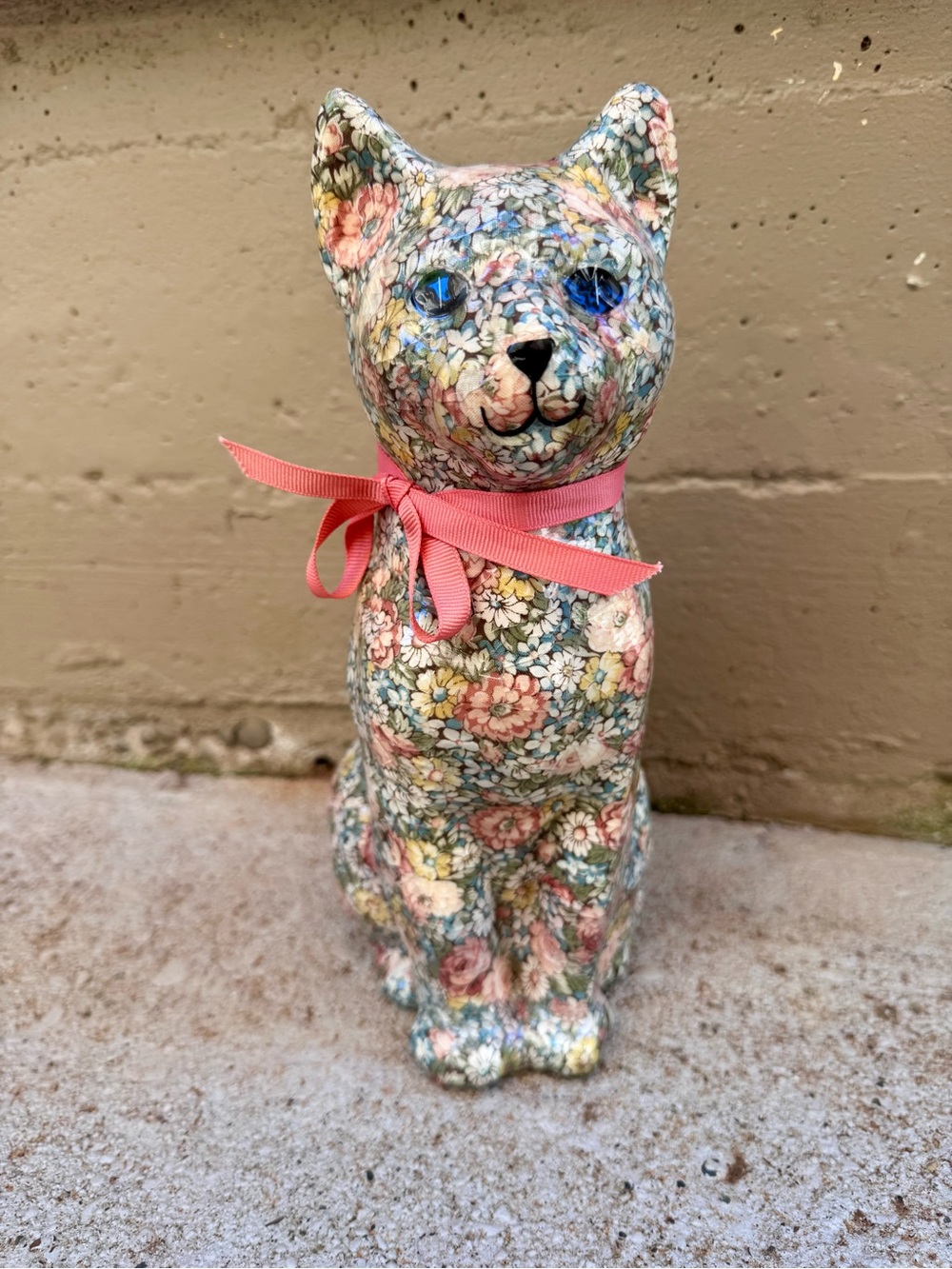 Vtg Decoupage Floral Ceramic Cat with Pink Ribbon Bow Collar